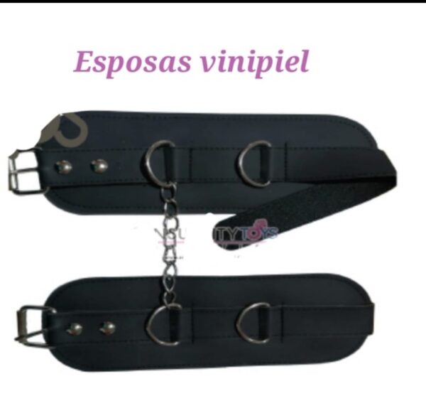 ESPOSAS DE VINIPIEL